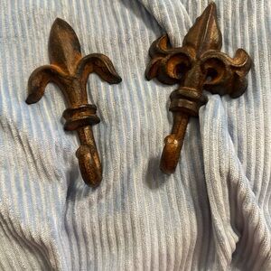 Rustic Fleur-de-Lis Wall Hooks cast iron set of two 6”